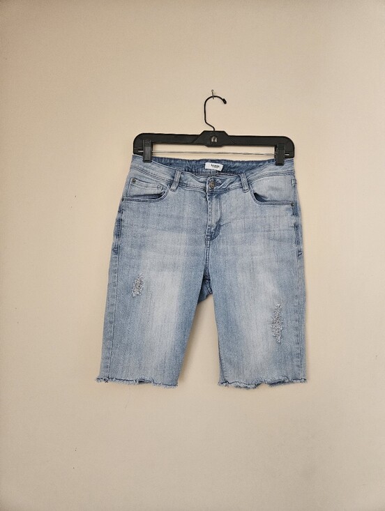 Kensie Pants - Kensie Women's Light Wash Distressed Denim Bermuda Shorts, Size 8